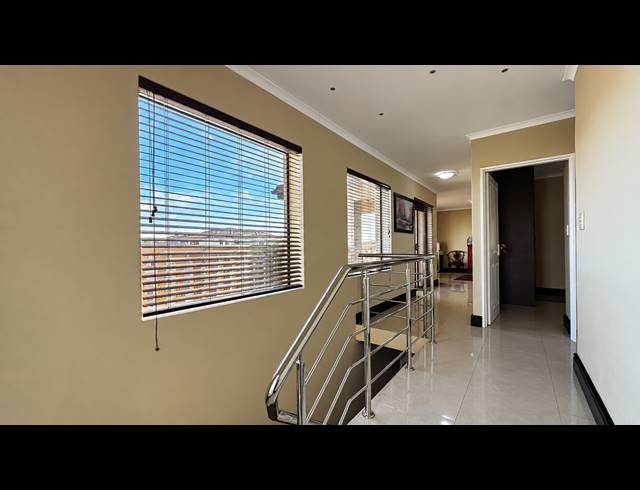 4 BEDROOM HOUSE FOR SALE IN PARKLANDS